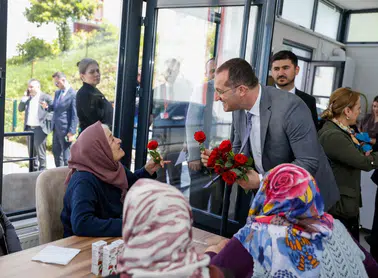 Başkan Ekim, Anneler Günü'nde Huzurevi'ni Ziyaret Etti