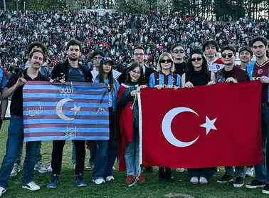 ODTÜ'de Bayrak Açan Öğrencilere Saldırıya Karşı Protestolar Büyüyor