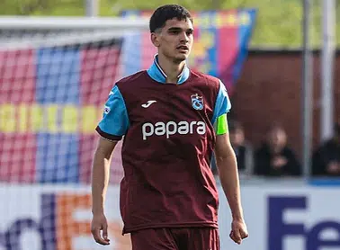 Trabzonspor, Salih Malkoçoğlu'nun Etkisiyle Beşiktaş'ı 2-1 Yendi!