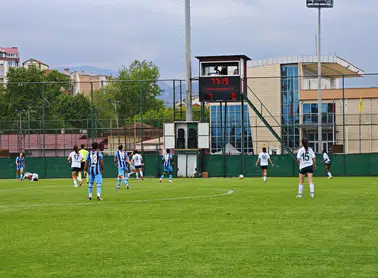 Trabzonspor Kadın Futbol Takımı, Giresun'u 10-0 Mağlup Etti!