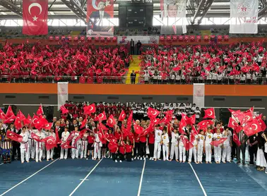 Trabzon'da 19 Mayıs Gençlik ve Spor Bayramı Heyecanla İzlendi!