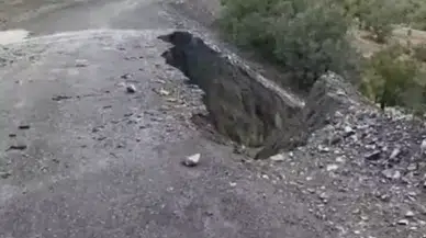 Elazığ'da Şiddetli Yağışlar Sonucu Yol Çökmesi Gerçekleşti