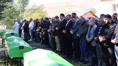 Amasya'da Trafik Kazası: Kardeşler Ve Enişte Son Yolculuğuna Uğurlandı