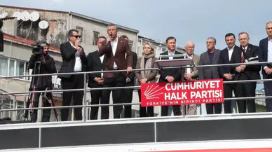İmamoğlu'na Destek İçin Adliyeye Giden Özgür Özel: "Bu Tarihi Bir An"