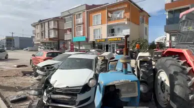 Gönen'de Kontrolden Çıkan Tır, Park Halindeki 8 Araca Çarptı