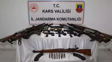 Kars'ta Jandarma Operasyonu: 11 Gözaltı, Tarihi Silahlar Ele Geçirildi