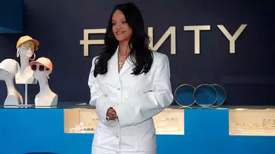 Rihanna'nın Fenty Markası 36 Milyon Dolarlık Kayıpla Kapatıldı