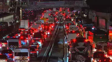 İstanbul'da Trafik Yoğunluğu Yüzde 83 İle Rekor Seviyede