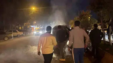 Adıyaman'da Otomobil Yangını Kısa Sürede Kontrol Altına Alındı