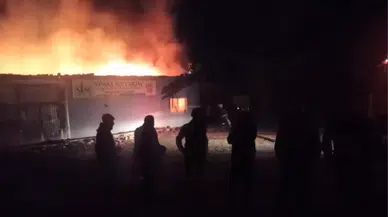 Amasya'daki Soğan Deposunda Meydana Gelen Yangın Hızla Söndürüldü