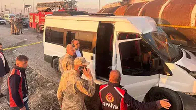 Silopi'de Öğrenci Servisi İle Tanker Çarpıştı, 13 Öğrenci Yaralandı