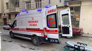 Elazığ'da Anne, Çocuklarının Önünde Kendini Yaraladı