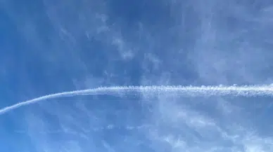 Trabzon'da Gökyüzünde Beliren Gizemli Beyaz Çizgiler Merak Uyandırdı!