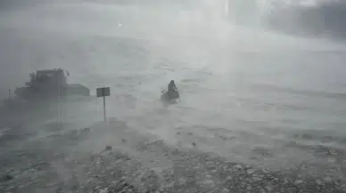 Çaykara'da Kar Fırtınası Yaylalarda Görüş Mesafesini Düşürdü