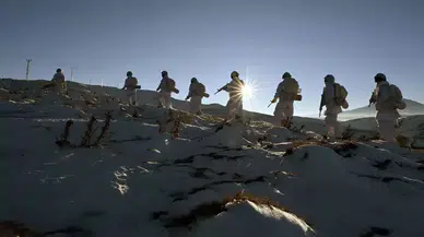 Mehmetçik, Sert Kış Şartlarında Sınır Güvenliği İçin Görev Başında!