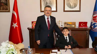 Trabzon'da 23 Nisan’da Miniklere Temsili Başkanlık Sevinci!