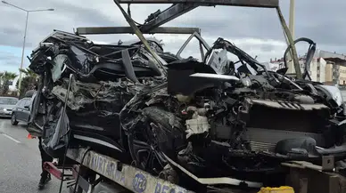 Trabzon'da Feci Trafik Kazası: Otomobil Kullanılamaz Hale Geldi!