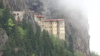 Sümela Manastırı'nda Kayalarla İlgili Güvenlik Önlemleri Alınacak