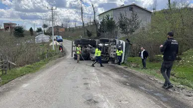 Ordu'da Beton Mikseri Kaza Yaptı, Sürücü Hastaneye Kaldırıldı