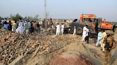 Pakistan'da Polis Noktasına İntihar Saldırısı: 12 Ölü, 3 Yaralı!