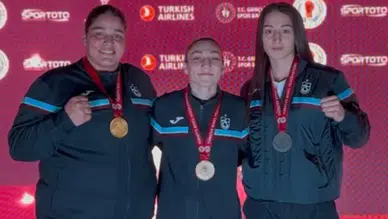 Trabzonsporlu Boksörler Büyük Kadınlar Şampiyonası'nda Madalya Kazandı