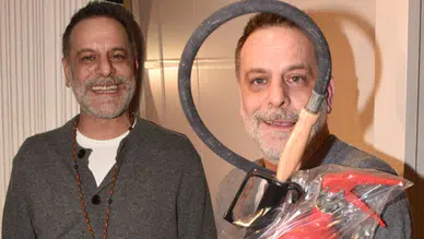 Ozan Güven, Yeni Tiyatro Oyunu ile Sahnelere Geri Döndü!