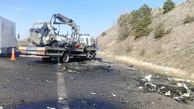 Ankara'da Feci Trafik Kazasında 5 Kişi Hayatını Kaybetti!