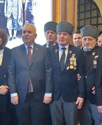 Trabzon Vali Aziz Yıldırım, Duygusal Bir Veda ile Görevine Veda Etti