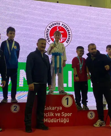 Trabzonlu Akbay Kardeşler, Karate Ligi'nde Başarılarıyla Göz Doldurdu!