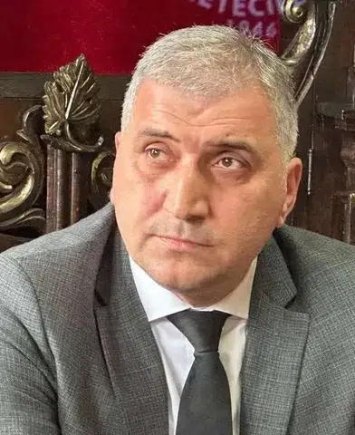 Trabzon'da Siyasi Gerilim Yükseliyor: Batmaz ve Hisoğlu Atışıyor!