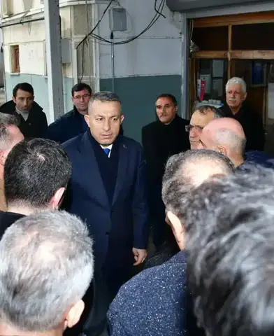 Arsin'de Fındık Fabrikasında Yangın Kontrol Altına Alındı