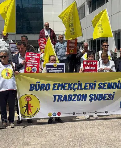 Kamu Emekçileri Geleceğinden Endişeli: "Tam Sigorta" Talebi Yükseliyor