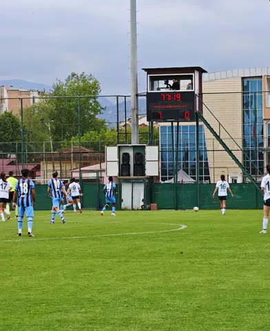 Trabzonspor Kadın Futbol Takımı, Giresun'u 10-0 Mağlup Etti!