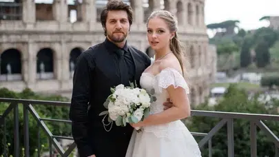 İpek Filiz Yazıcı, Ayrılığı Duygusal Bir Dille Değerlendirdi