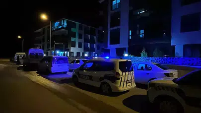 İzmir'de Aile İçi Cinayet: 3 Kişi Apartman Dairesinde Ölü Bulundu