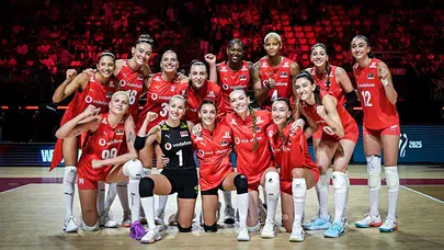 Fenerbahçe Vakıfbank’ı 3-2 Mağlup Ederek Kupaya Uzandı