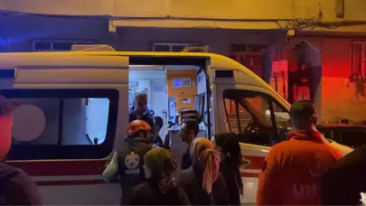 Esenler'de Alevler İçinde Kalan Bina: 15 Kişi Dumandan Etkilendi!