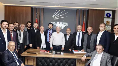 CHP ve AK Parti'de Tek Aday Gündemi: Tartışmalar Tırmanıyor!