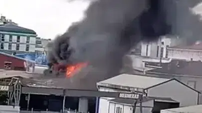 Ataşehir’de Fabrika Yangını: 1 İşçi Hastaneye Kaldırıldı