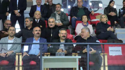 Eskişehir'de Hentbol Maçında Vali Aksoy'dan Spor ve Birlik Mesajı