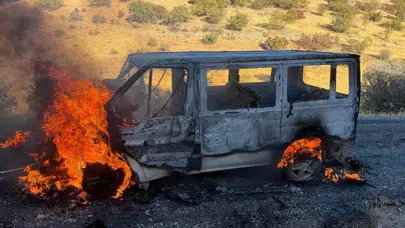 Batman Gercüş’te Minibüs Yangını: Araç Alevlere Teslim Oldu