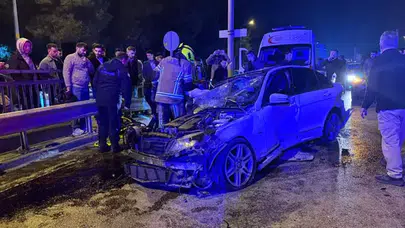 Bursa'da Direğe Çarpan Otomobilde 6 Kişi Yaralandı!