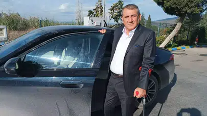 İzmir'de İş Adamı Ekinci, Silahlı Saldırıya Hedef Oldu