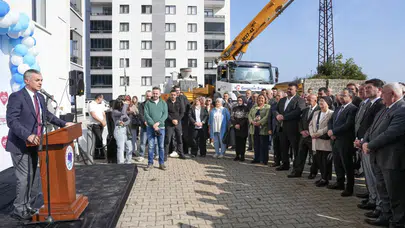 Yomra'da Çocukluk Etkinlik Merkezi ve Kreş'in Temeli Atıldı