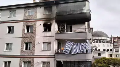 Mamak'ta Apartman Patlaması: Yangın Çıktı, 1 Kişi Yaralandı