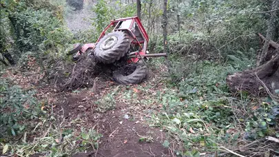 Samsun'da Traktör Devrildi: Sürücü Acil Servis'e Yollandı!