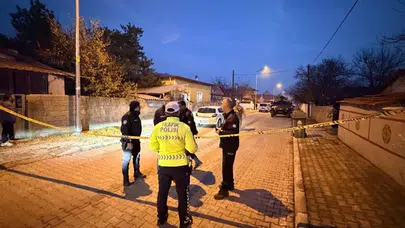 Erzincan'da Baba Ve Oğlu Evde Silahla Ölü Bulundu, İntihar Mı?