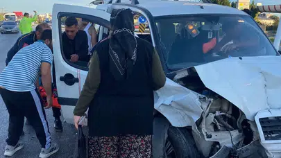 Serik'te Trafik Kazası: 4 Yaralı, Kurtarma Çalışmaları Başlatıldı