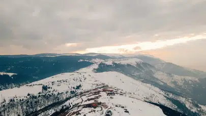 Karla Kaplanan Taşlıoba Yaylası, Kış Cennetine Dönüştü