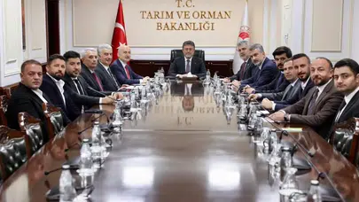 Trabzon'da AK Parti'den Balıkçılara ve Üniversiteye Destek Ziyareti